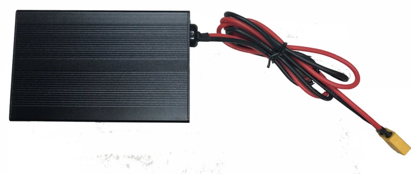 Kåsa laddare li-ion 8amp 11,1/12,6V till batteriet för (E30 lampan)