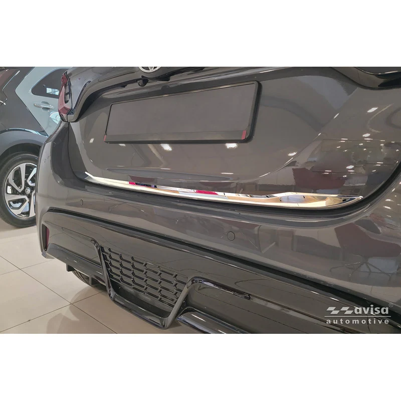 Avisa, Bakluckbeklädnad, krom rostfritt stål, passar till Toyota Yaris (P21) (2020-2024) & Facelift (2024-)