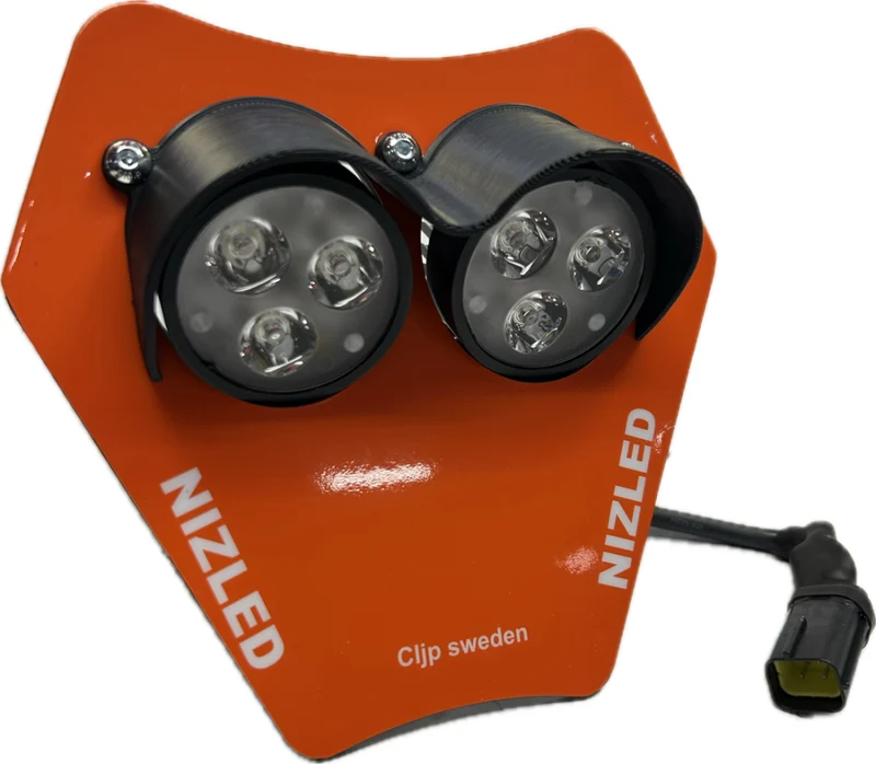 KTM lampfäste i två pris klasser, E30 35w lätt lampa, och E406k/E405k som är värstingen