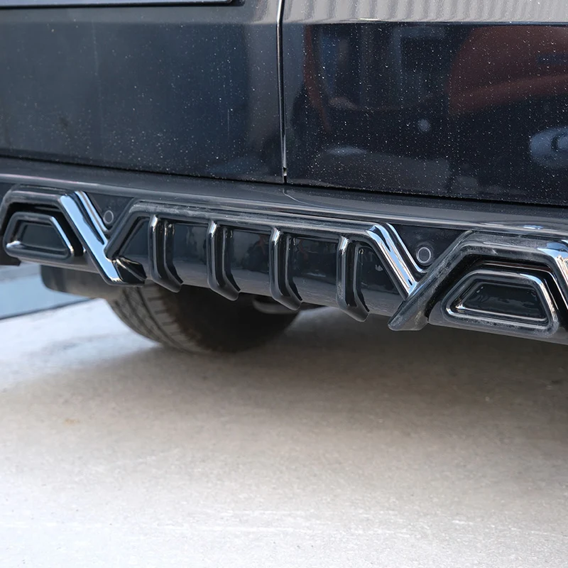 OneWay, Underläpp, blank svart, passar till Volkswagen Transporter T7 (2024-) & Ford Transit Custom (V710) (2023-)