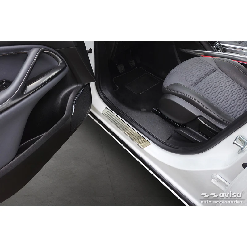 Avisa, Instegsskydd, Rostfritt stål, Passar till Opel Zafira (C) Tourer 2012-2016 & Facelift 2016-2019, 'Lines' – 4 delar