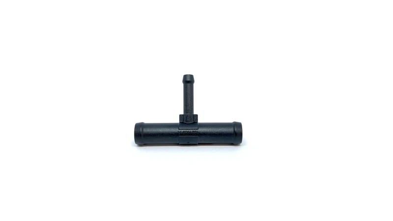 Fuel line tee