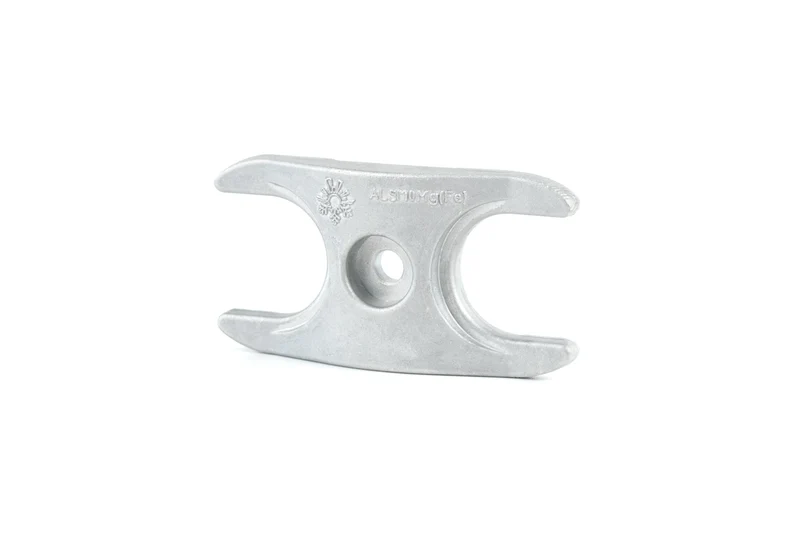 Fitting for coolant inlet/outlet