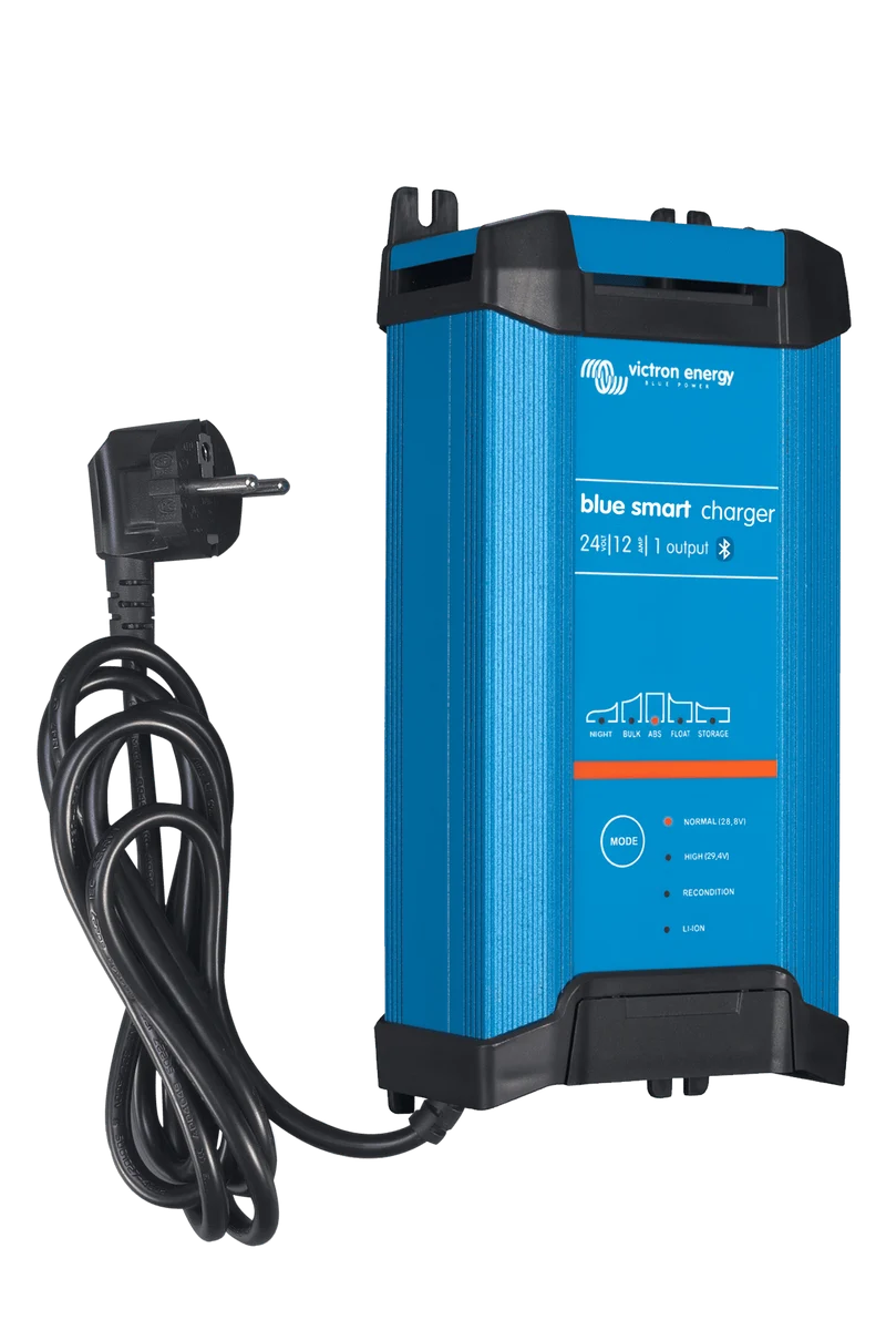 Blue Smart IP22 24/12(1) 230V