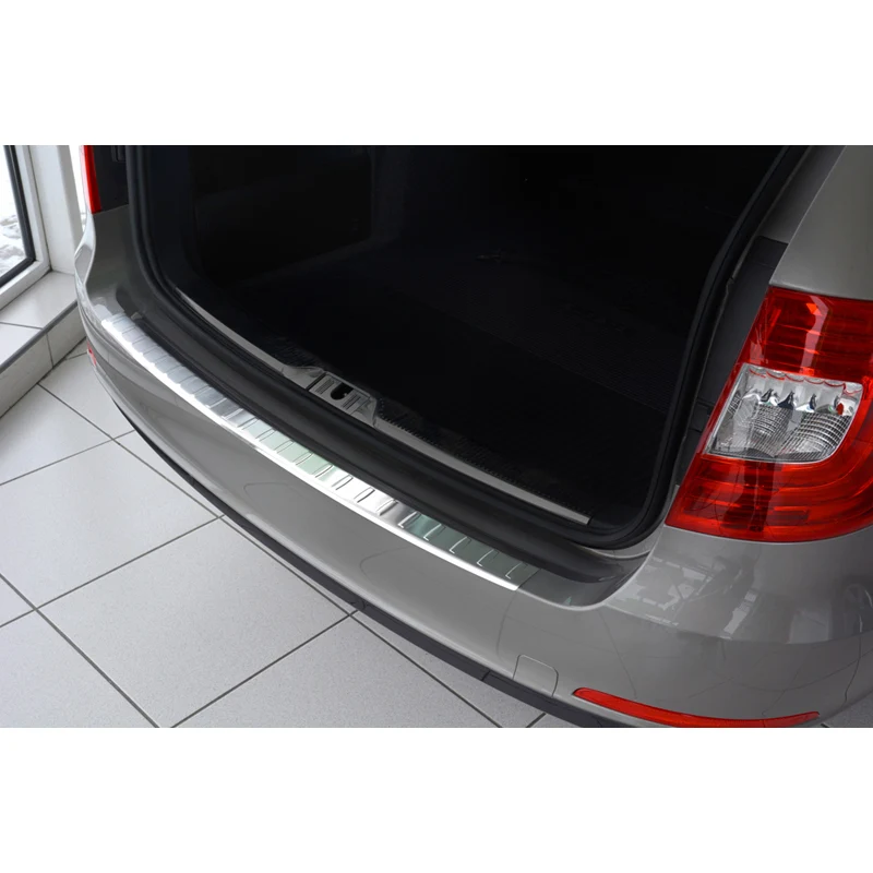 Avisa, Bakre stötfångarskydd, Rostfritt stål, passar Skoda Superb Combi 2013-2015 'Ribs'